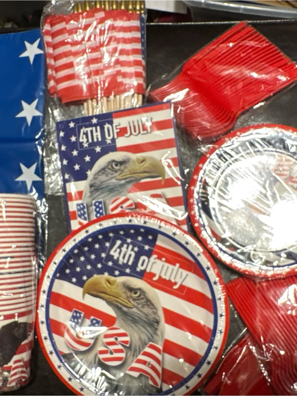 4th of July Eagle Paper Plates & Red Tableware Set